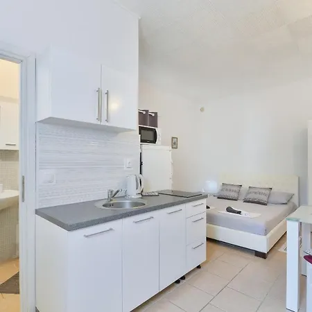 Liovic Apartmán Vir