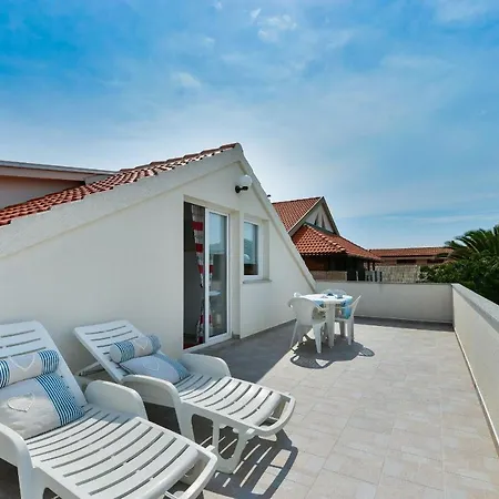 Liovic Apartment *